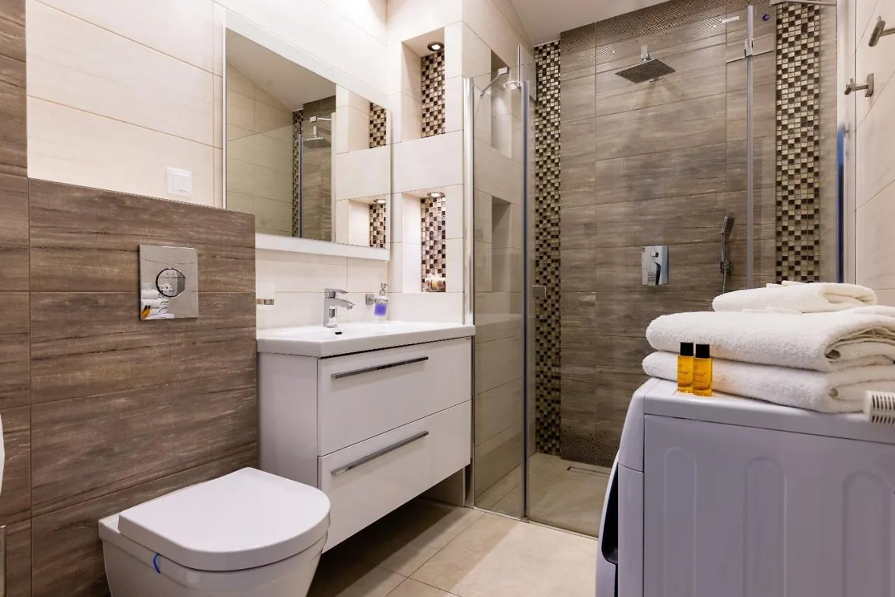 Ina Rent - Neptun Park Apartment Gdansk 0*,  Poland